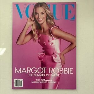 6 issues of Vogue Magazine